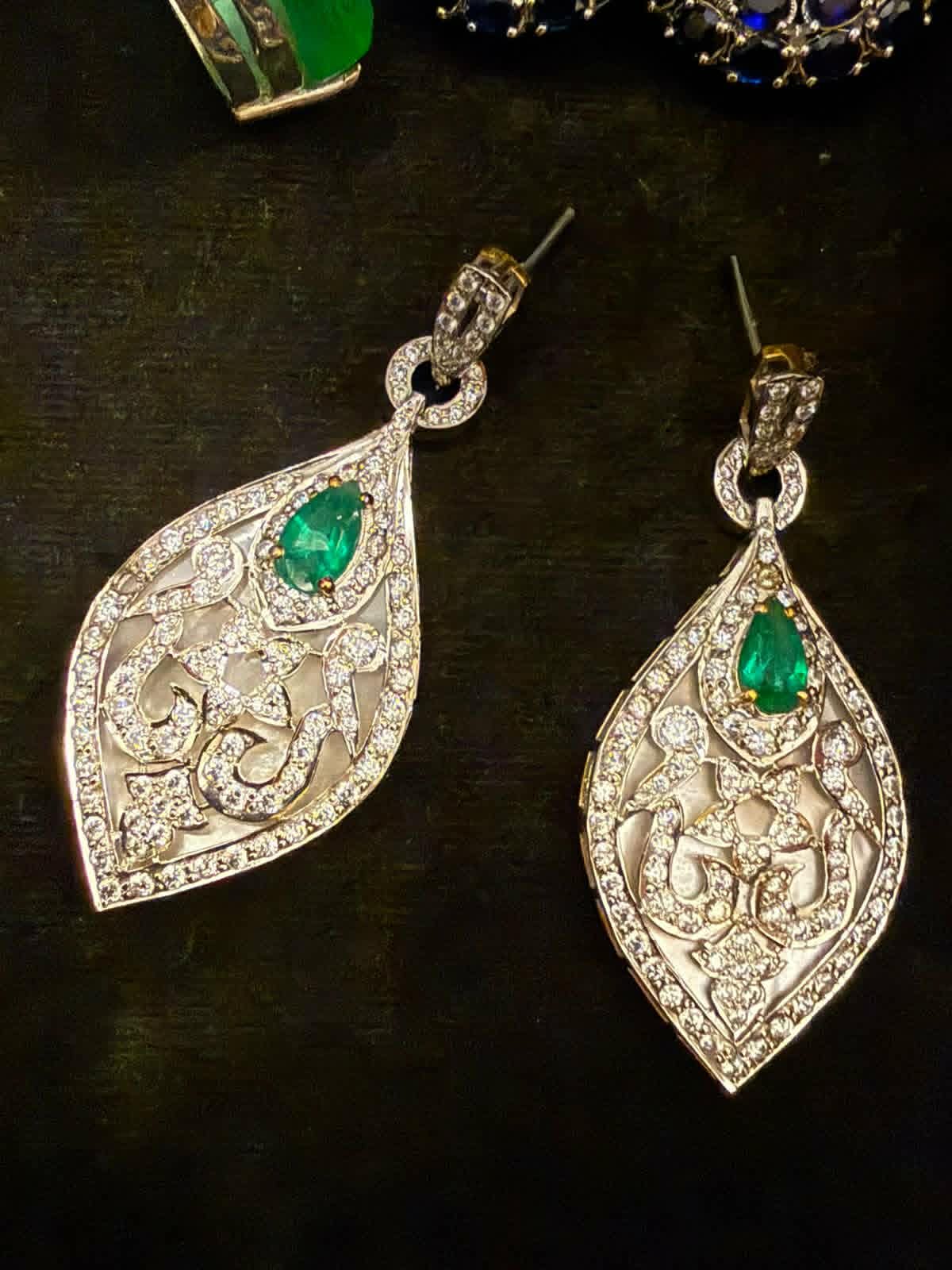 The Moonstone Emerald Necklace Set