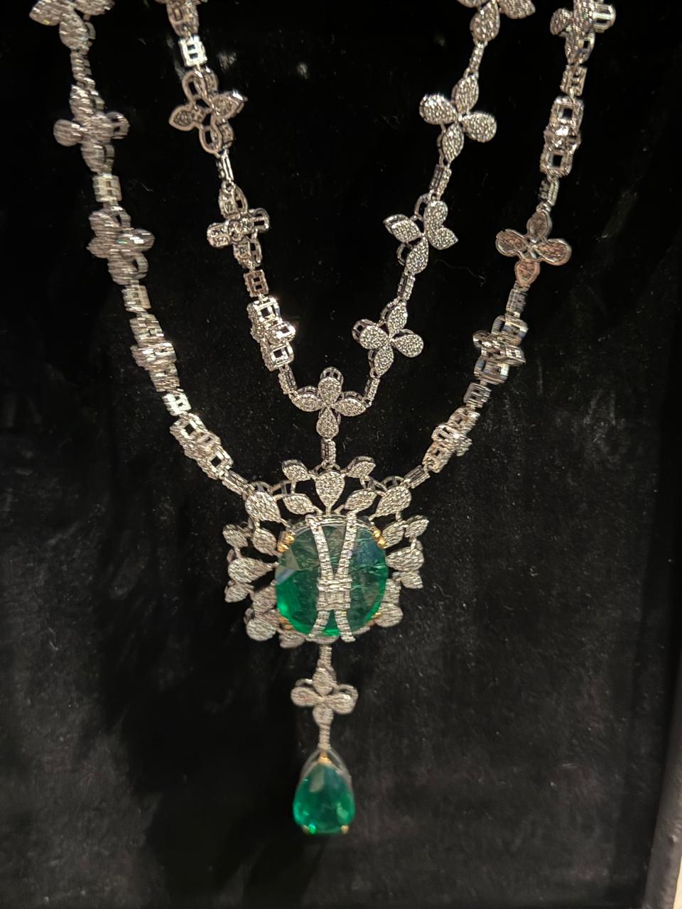 Two layered royal necklace