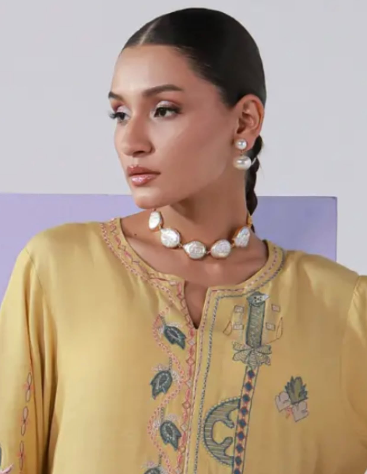 Baroque Pearl single string choker necklace